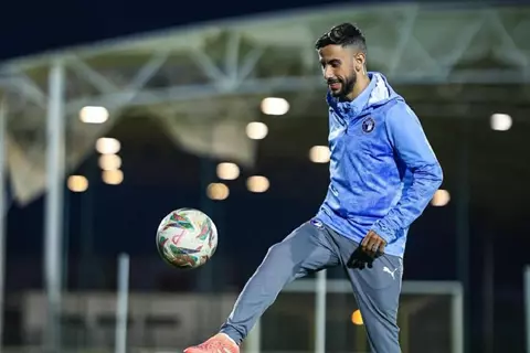 بعد ساعات من ضمه.. ناصر ماهر يشارك في تدريبات بيراميدز في المغرب